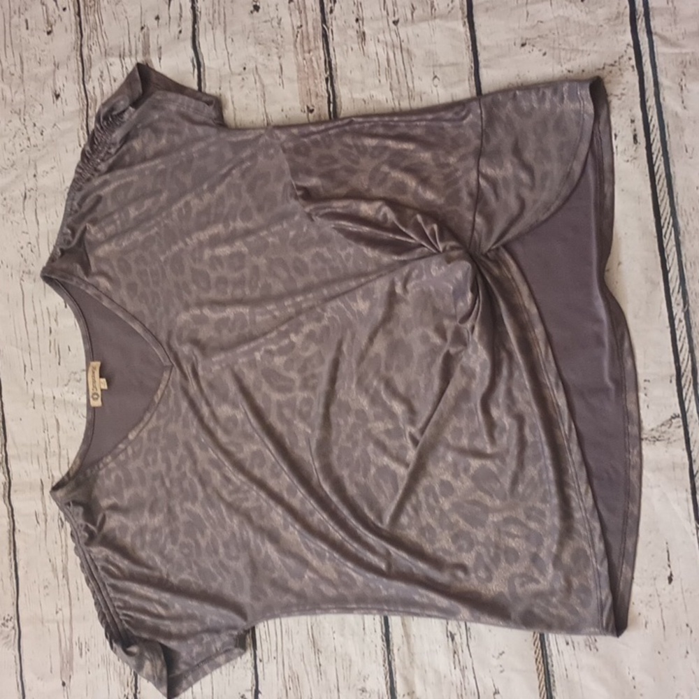 Democracy Gold Metallic Brown Leopard Print Short Sleeve Shirt S